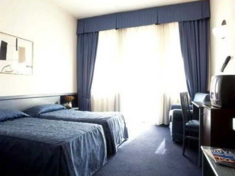 Florida Rooms - Comfort Hotel Roma Quarto foto